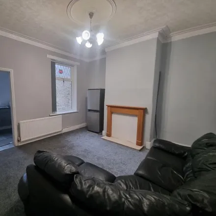 Image 3 - 49 St. Mary's Road, Bradford, BD9 4QQ, United Kingdom - Townhouse for rent
