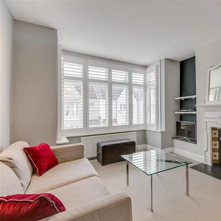 Image 3 - 19 Heythorp Street, London, SW18 5BL, United Kingdom - Apartment for rent