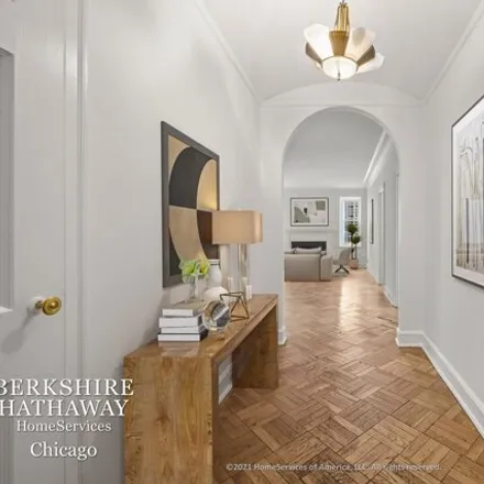 Image 4 - 73 East Elm Street, Chicago, IL 60611, USA - Condo for sale