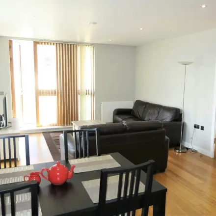 Image 7 - Out of the Woods, Granary Wharf, 3 Wharf Approach, Leeds, LS1 4GL, United Kingdom - Apartment for rent