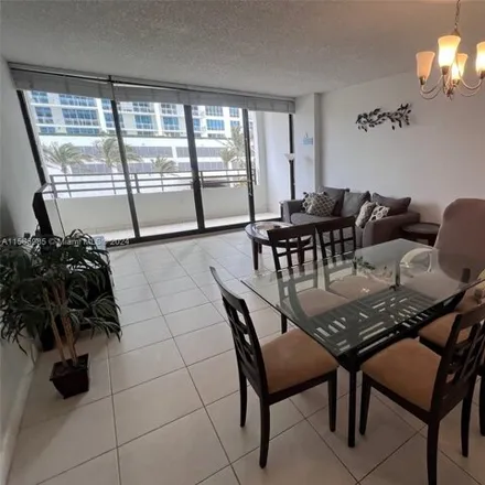 Image 3 - 3439 South Ocean Drive, Beverly Beach, Hollywood, FL 33019, USA - Condo for rent