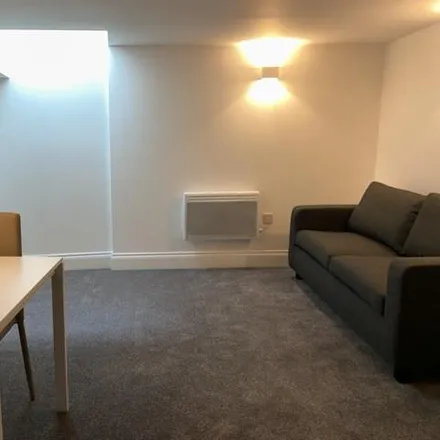 Image 2 - Chatter Box, 85 High Street, Dukesfield, Runcorn, WA7 1QS, United Kingdom - Room for rent