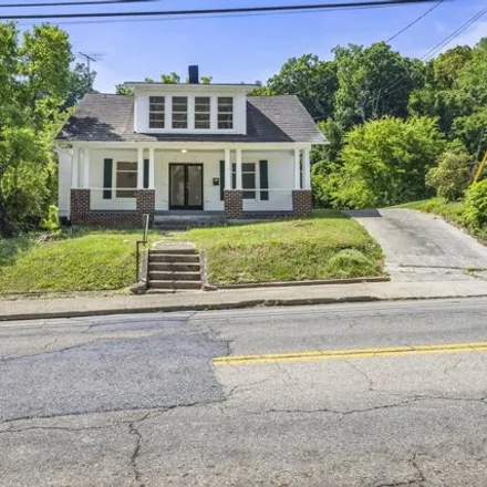 Image 3 - 417 W Main St, Greeneville, Tennessee, 37743 - House for sale