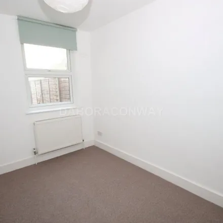 Image 4 - 95 Godwin Road, London, E7 0LF, United Kingdom - Apartment for rent