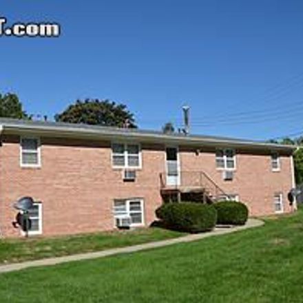 Rent this 2 bed townhouse on 2993 Meadow Lane in West Des Moines, IA 50265