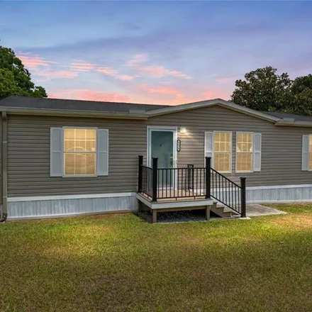 Buy this studio apartment on 40553 Longstreet Avenue in Richland, Pasco County