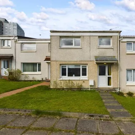 Buy this 3 bed townhouse on Albany in Long Calderwood, Nerston Village