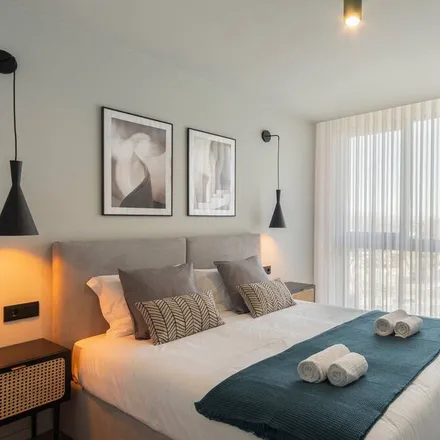 Rent this 2 bed apartment on 4000-033 Distrito de Leiria