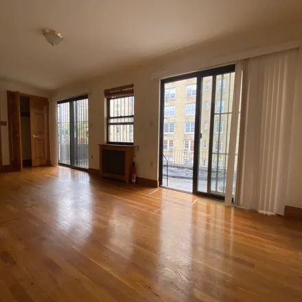 Rent this 3 bed apartment on #PHA in 5 West 95th Street, Upper West Side