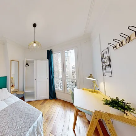 Rent this 9 bed room on 61 rue des Cloys