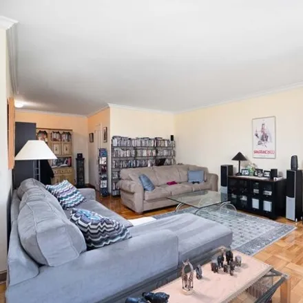 Image 3 - Lexington Avenue-63rd Street, East 64th Street, New York, NY 10021, USA - Townhouse for sale