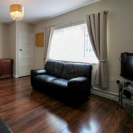 Image 4 - Barnsdale Crescent, Shenley Fields, B31 1TB, United Kingdom - Duplex for rent
