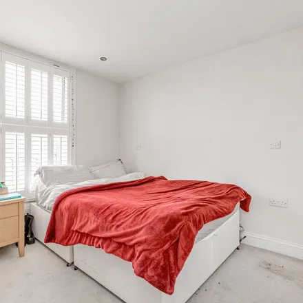 Image 9 - Marney Road, London, SW11 5EP, United Kingdom - Apartment for rent
