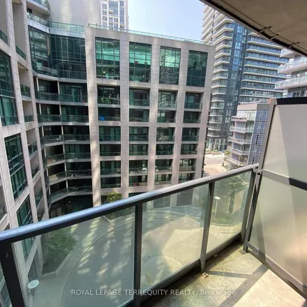 Image 2 - LTD at Malibu, 600 Fleet Street, Old Toronto, ON M5V 1B9, Canada - Apartment for rent