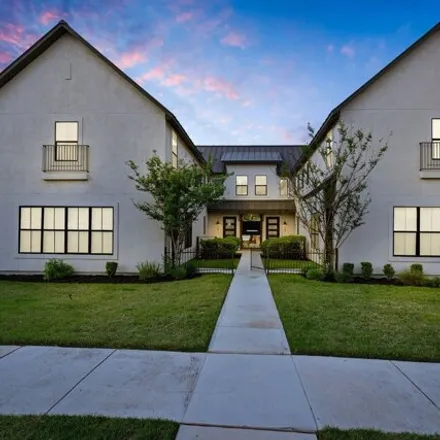 Buy this 3 bed house on 4917 North New Braunfels Avenue in Alamo Heights, Bexar County