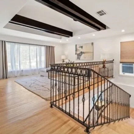 Image 9 - Entrada & East Channel, Entrada Drive, Los Angeles, CA 90402, USA - House for sale