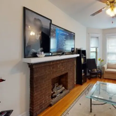 Rent this 2 bed apartment on #3f,3111 North Racine Avenue in Lake View, Chicago