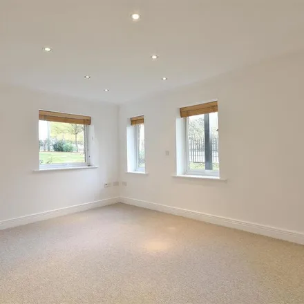 Rent this 3 bed apartment on Elizabeth Jennings Way in Oxford, OX2 7BN
