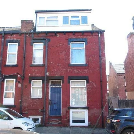 Buy this 4 bed townhouse on Thornville Grove in Leeds, LS6 1JU