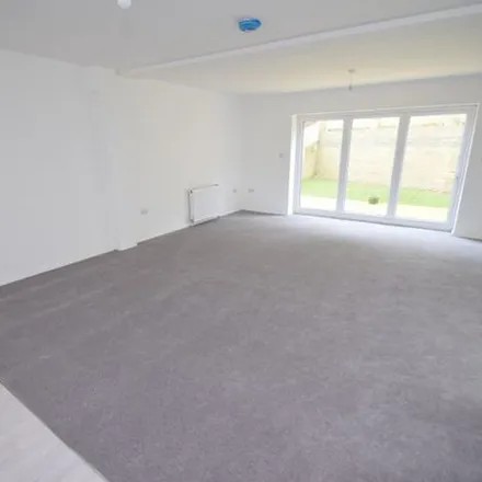 Rent this 3 bed apartment on Silverdale Road in Eastbourne, BN20 7BH
