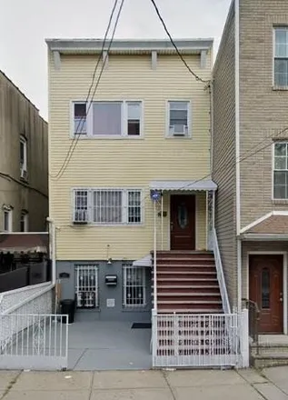 Rent this 2 bed house on 136 Central Avenue in Croxton, Jersey City