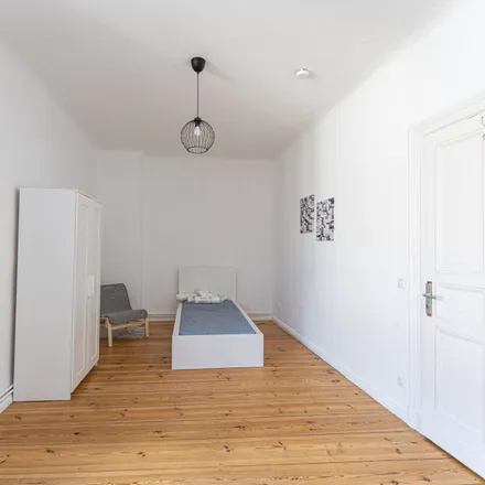 Rent this 4 bed room on CHI.BAR in Gabriel-Max-Straße 2, 10245 Berlin