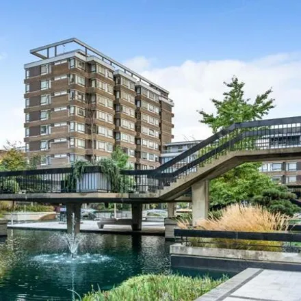 Image 9 - Water Gardens (301-396), 301-396 Sussex Gardens, London, W2 1UL, United Kingdom - Apartment for sale