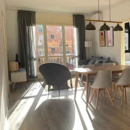 Rent this 3 bed apartment on Bon super mercat in Carrer de Còrsega, 528