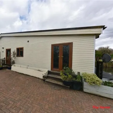 Image 4 - Waterside, Ely, Cambridgeshire, Cb7 - House for sale