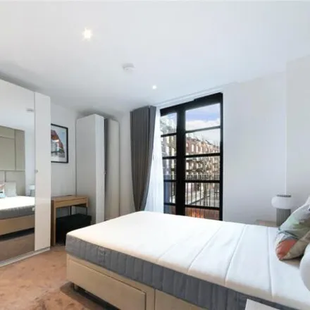 Image 3 - 63 Orchard Place, London, E14 0FR, United Kingdom - Townhouse for rent