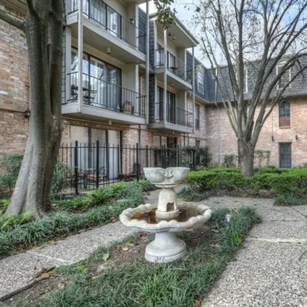 Buy this 1 bed condo on 2479 Underwood Street in Houston, TX 77030