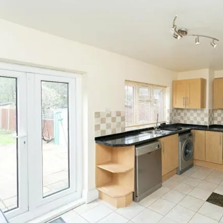 Image 6 - 25 Hagden Lane, Holywell, WD18 0LS, United Kingdom - House for sale