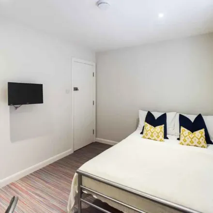 Rent this 1 bed apartment on Campus Hub in Carlton Road, Stoke