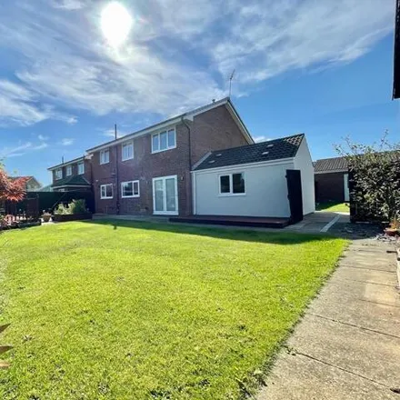 Image 4 - Filey Close, Redcar, TS10 2QQ, United Kingdom - House for sale