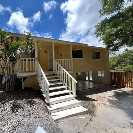 Buy this 3 bed house on Paniolo Avenue in Hawaiʻi County, HI