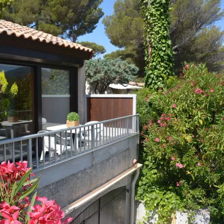 Rent this 1 bed house on 83240 Cavalaire-sur-Mer