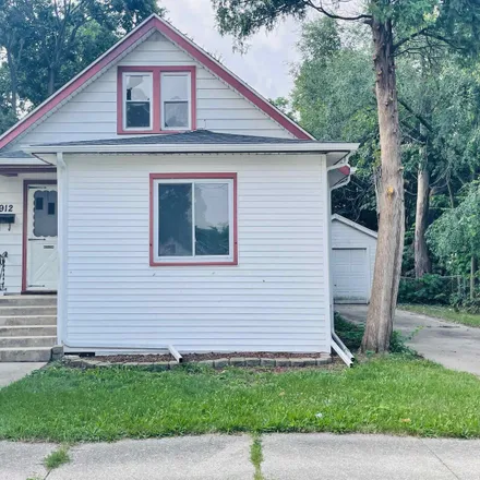 Buy this 3 bed house on 1912 Vernon Street in Rockford, IL 61103