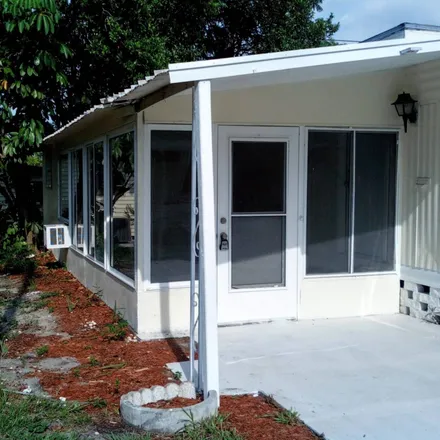 Image 5 - 1280 Lakeview Road, Clearwater, FL 33756, USA - House for sale