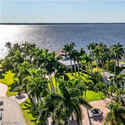 Image 1 - 1111 Caloosa Drive, Fort Myers, FL 33901, USA - House for sale