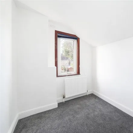 Image 3 - Cresswell Road, London, SE25 4LS, United Kingdom - Townhouse for rent
