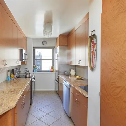 Image 4 - 120 EAST 81ST STREET 10E in New York - Townhouse for sale