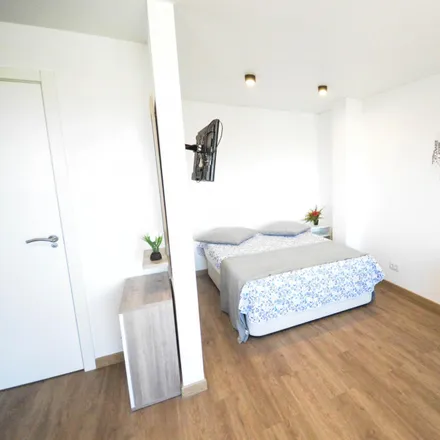 Rent this studio apartment on Carrer de La Rioja in 7, 46019 Valencia