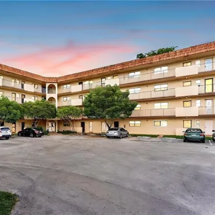Buy this 2 bed condo on 6201 N Falls Cir Dr Unit 212 in Lauderhill, Florida
