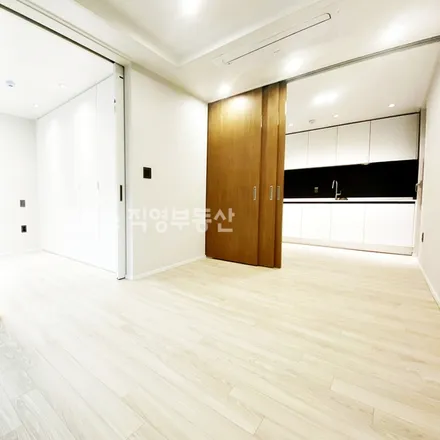 Rent this 2 bed apartment on 서울특별시 관악구 신림동 98-389