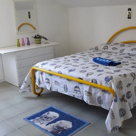 Rent this 2 bed house on 90015 Cefalù PA