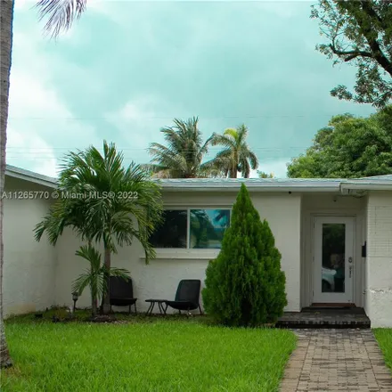 Buy this 3 bed house on 811 North 32nd Court in Hollywood, FL 33021