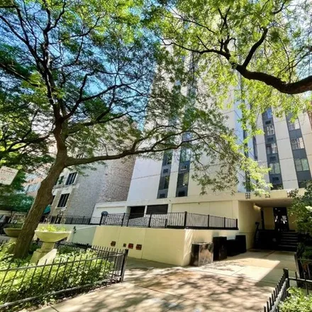 Buy this 2 bed condo on 1339 North Dearborn Street in Chicago, IL 60610