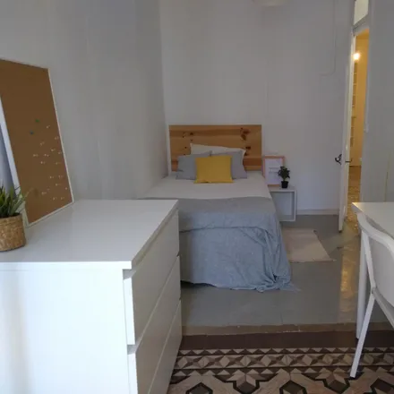 Rent this 5 bed room on Carrer Gran de Gràcia in 101, 08001 Barcelona