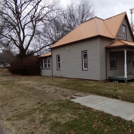 Image 2 - 114 West 2nd Street, Sparta, IL 62286, USA - House for sale