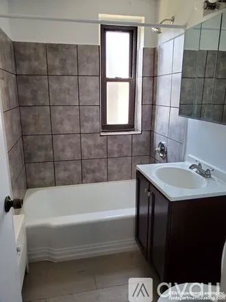 Rent this 1 bed apartment on 1360 W Touhy Ave